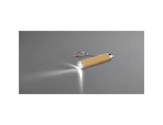 Chaveiro em bambu e ABS com lanterna LED